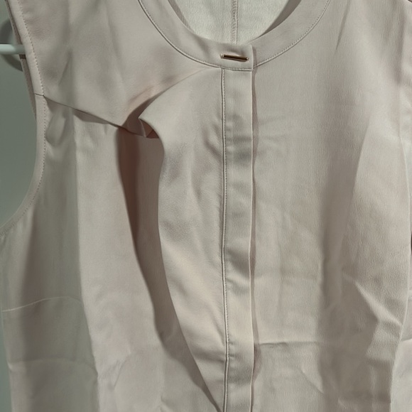 New Elizabeth Clark. Button down Lt. Pink blouse - Picture 3 of 4